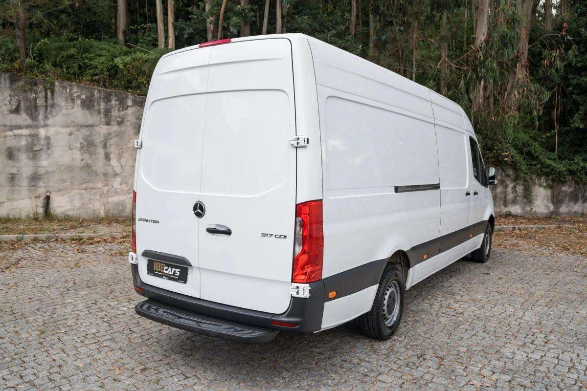 mercedes-benz-sprinter-317-cdi-2021-diesel-1950cc