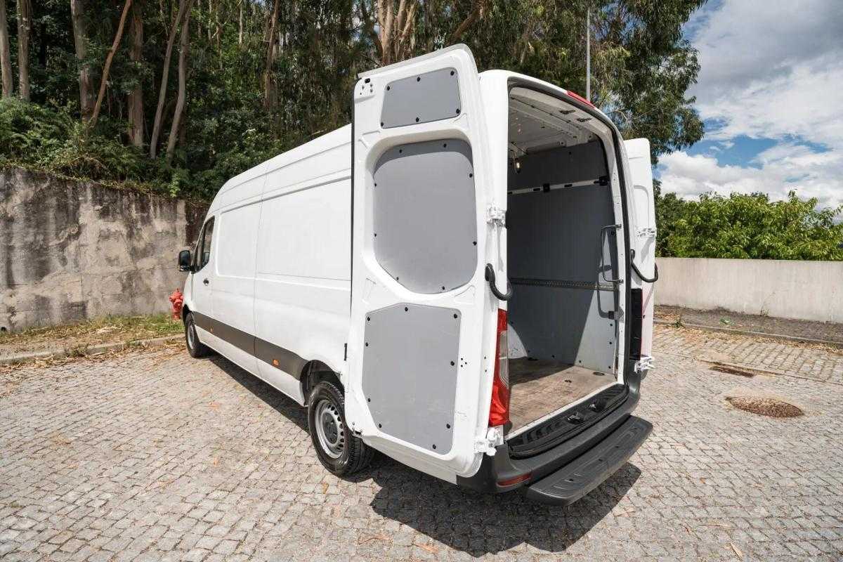 mercedes-benz-sprinter-317-cdi-2021-diesel-1950cc
