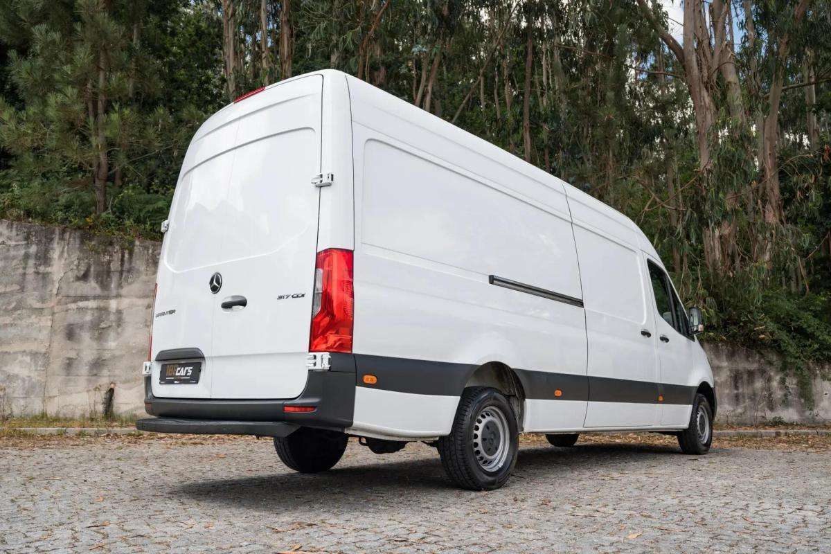 mercedes-benz-sprinter-317-cdi-2021-diesel-1950cc