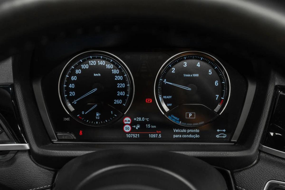 bmw-x1-xdrive25e-2022-hibrido-a-gasolina-1499cc