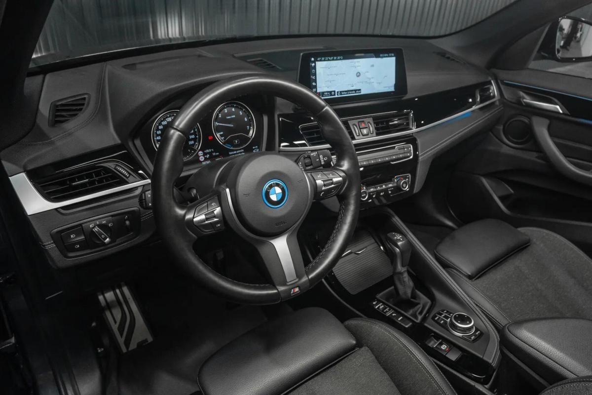 bmw-x1-xdrive25e-2022-hibrido-a-gasolina-1499cc