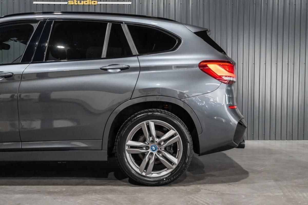 bmw-x1-xdrive25e-2022-hibrido-a-gasolina-1499cc
