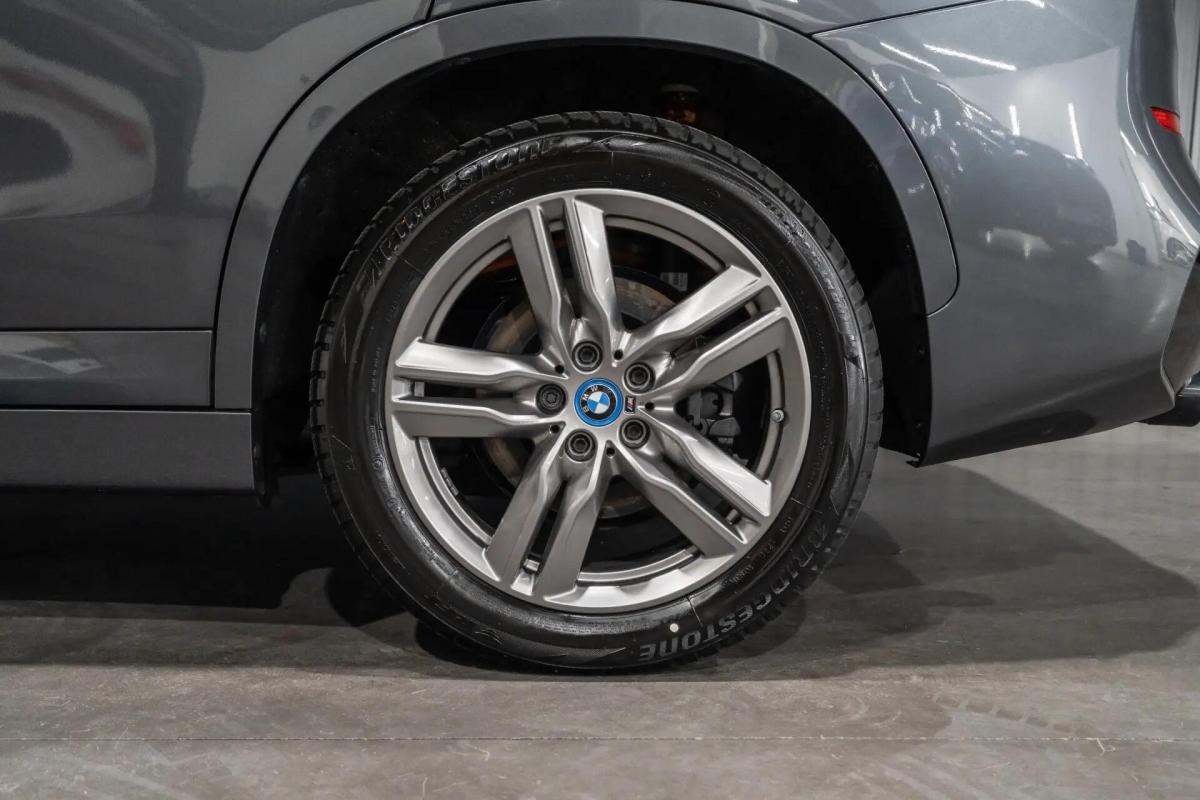 bmw-x1-xdrive25e-2022-hibrido-a-gasolina-1499cc