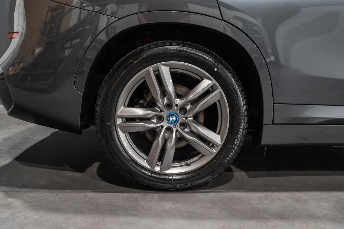 bmw-x1-xdrive25e-2022-hibrido-a-gasolina-1499cc