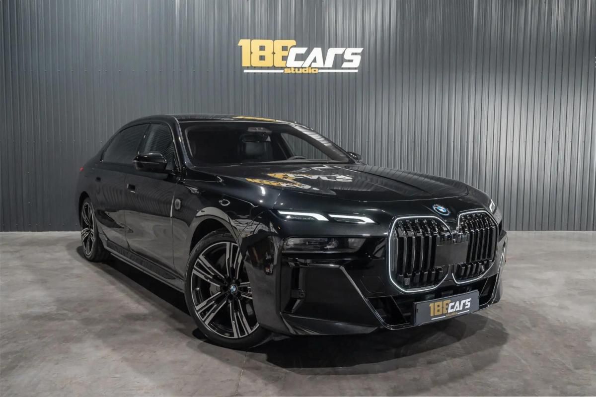 bmw-serie-7-750e-xdrive-2024-hibrido-a-gasolina-2998cc
