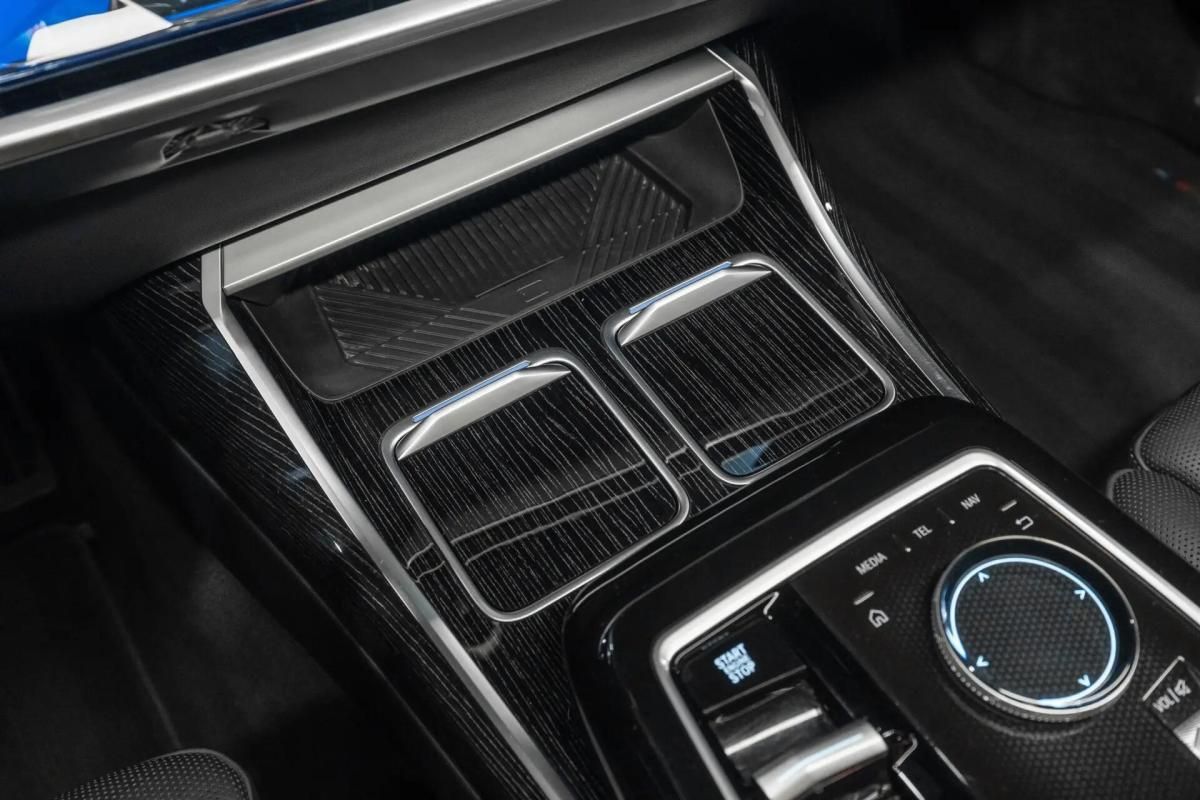bmw-serie-7-750e-xdrive-2024-hibrido-a-gasolina-2998cc