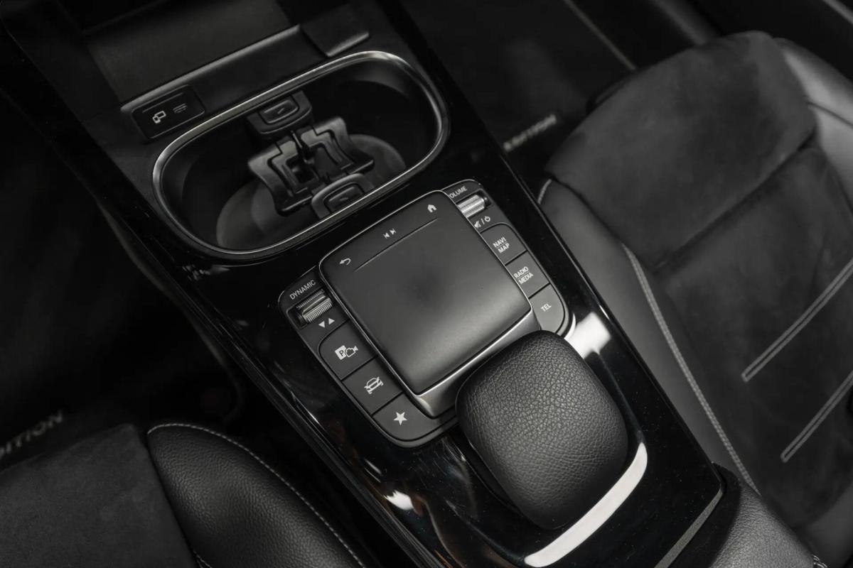 mercedes-benz-cla-250e-2021-hibrido-a-gasolina-1332cc