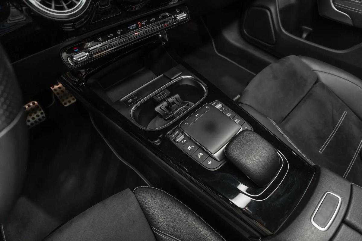 mercedes-benz-cla-250e-2021-hibrido-a-gasolina-1332cc