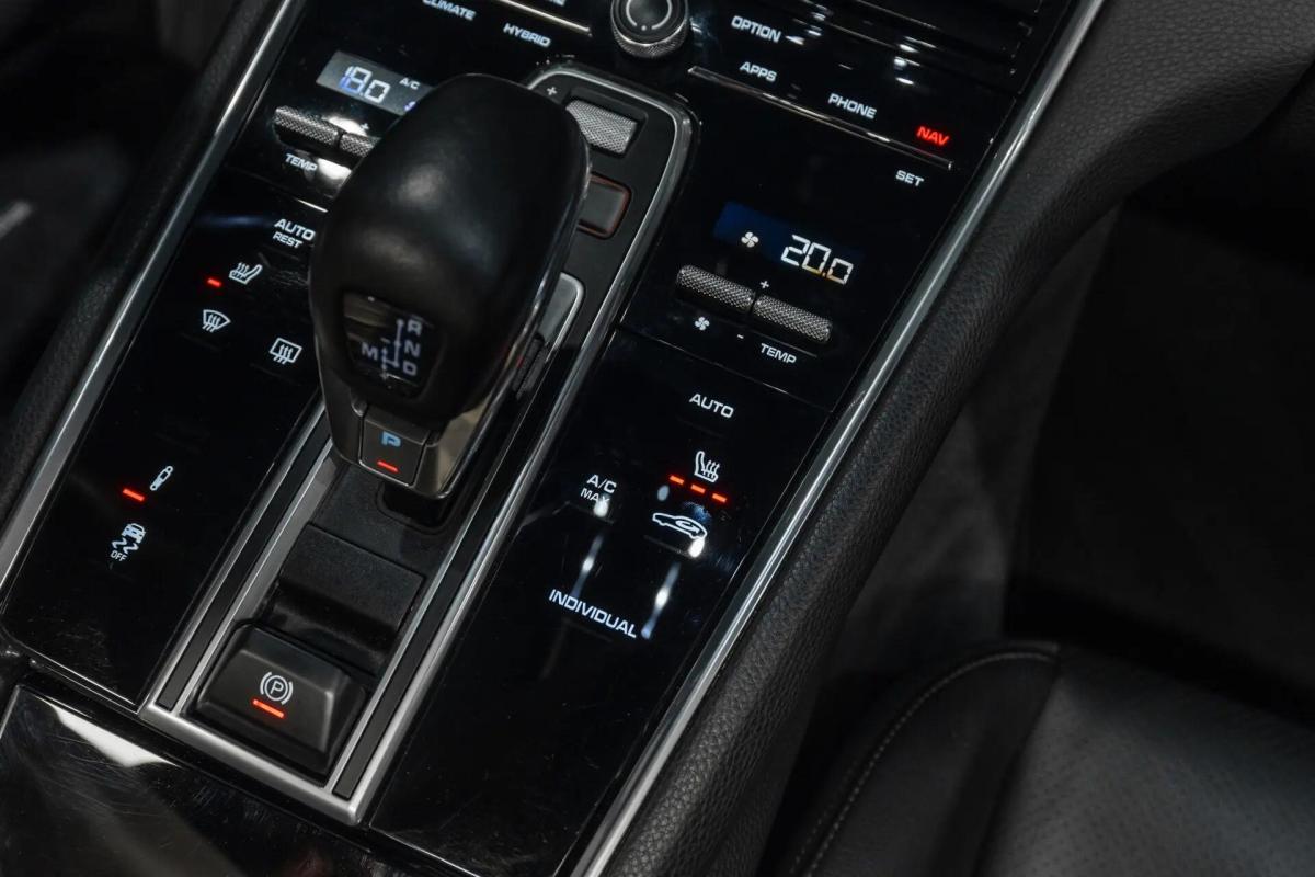 porsche-panamera-2019-hibrido-a-gasolina-2894cc