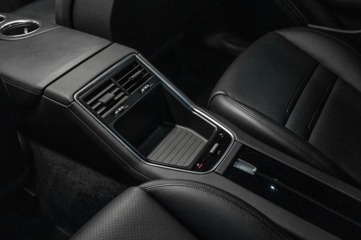 porsche-panamera-2019-hibrido-a-gasolina-2894cc