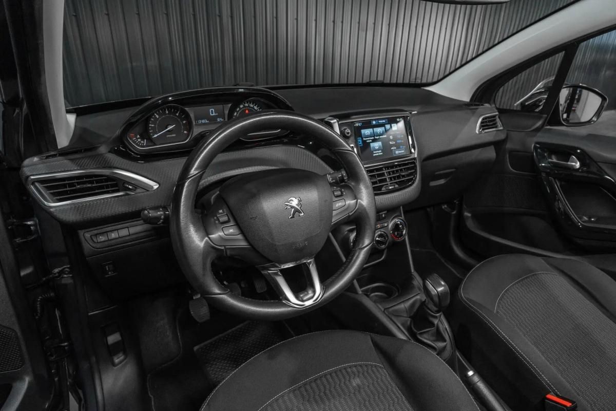 peugeot-208-2016-diesel-1560cc
