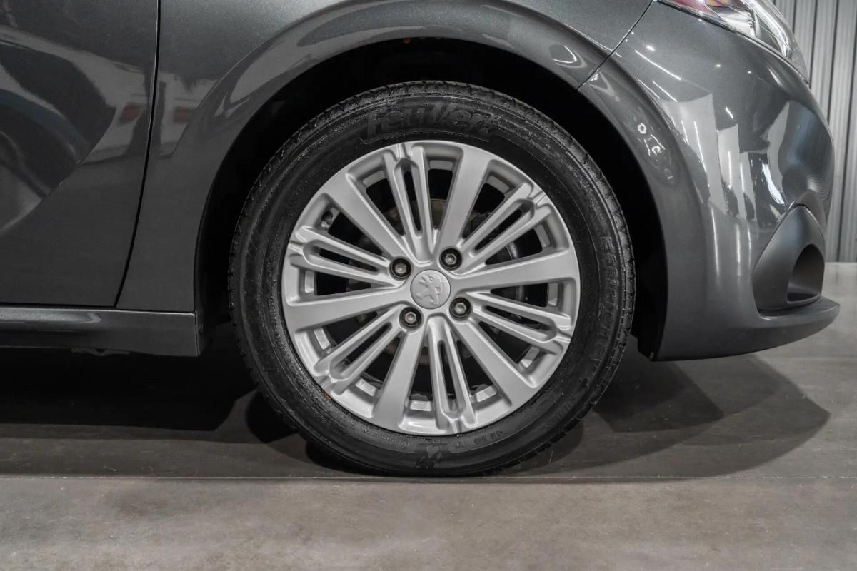 peugeot-208-2016-diesel-1560cc