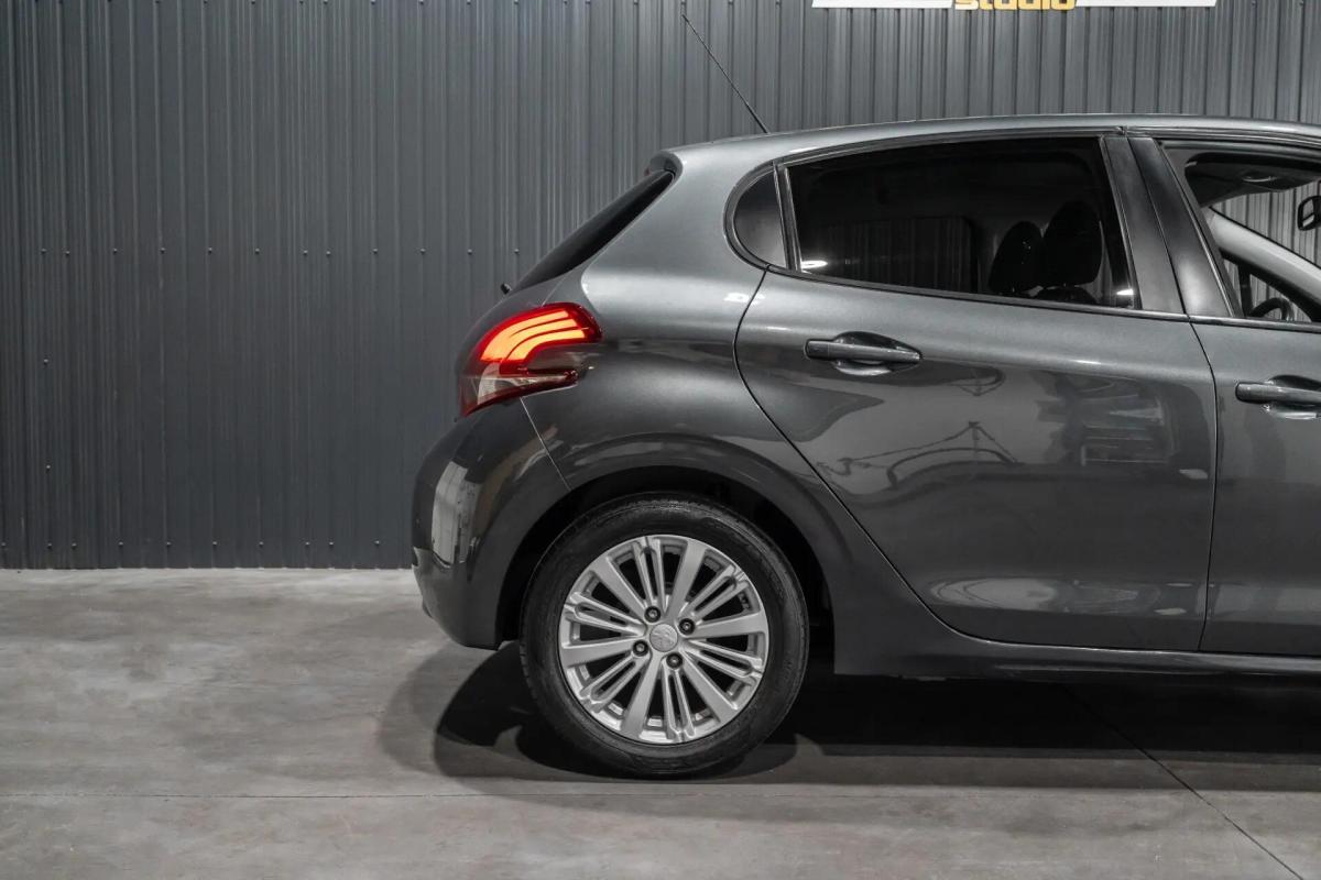 peugeot-208-2016-diesel-1560cc