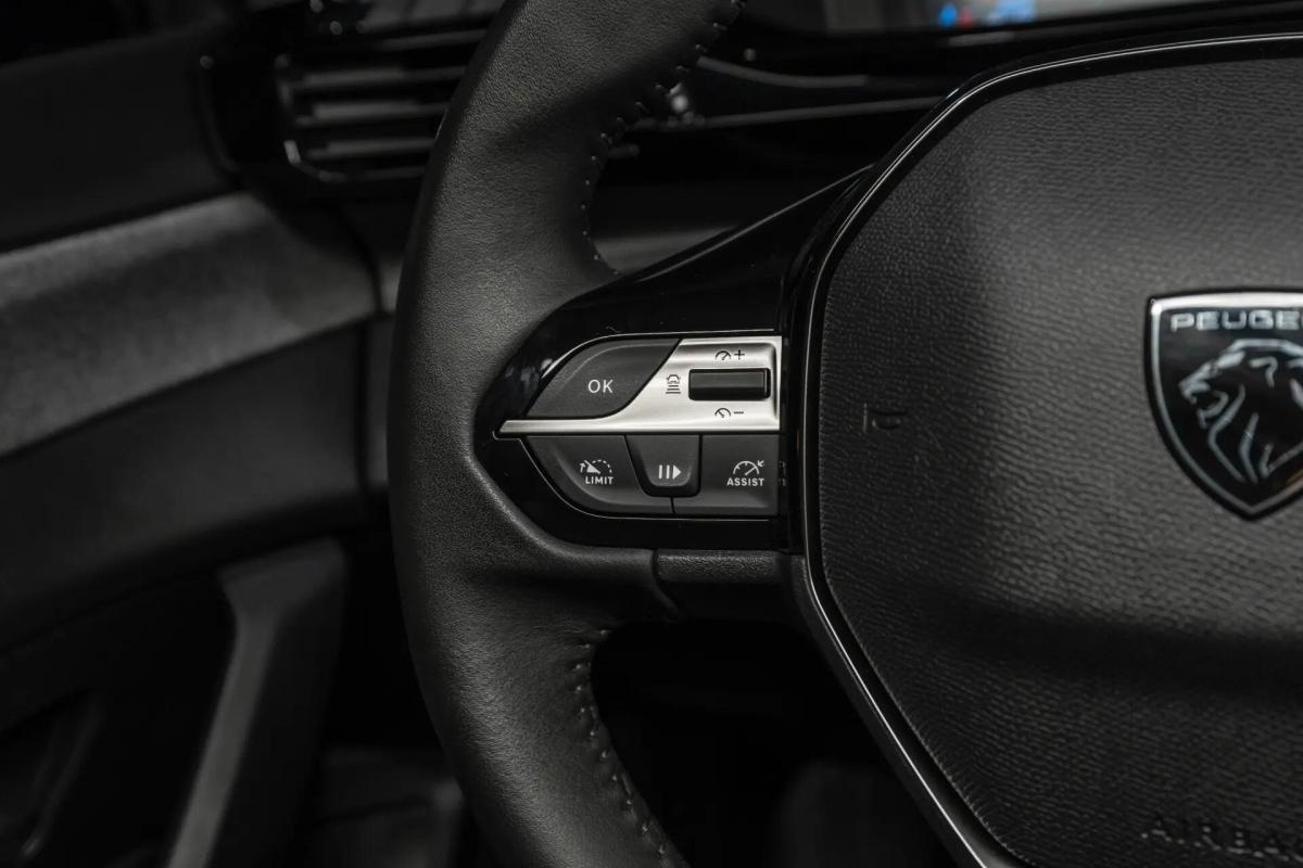 peugeot-308-sw-2024-gasolina-1199cc