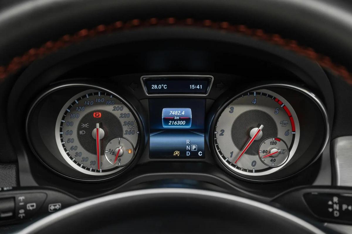 mercedes-benz-cla-220-cdi-shooting-brake-2016-diesel-2143cc