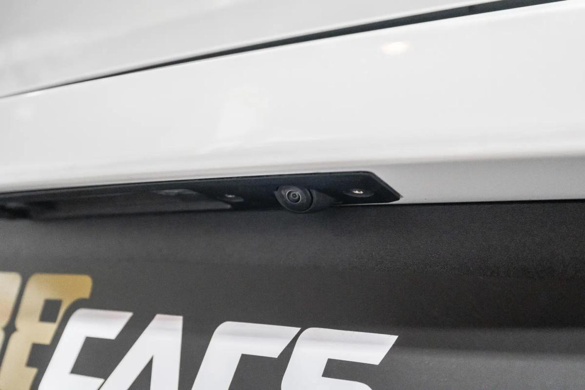 polestar-2-2022-eletrico-0cc
