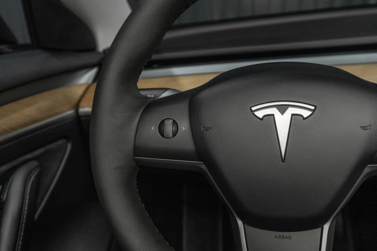 tesla-model-3-2021-eletrico-0cc