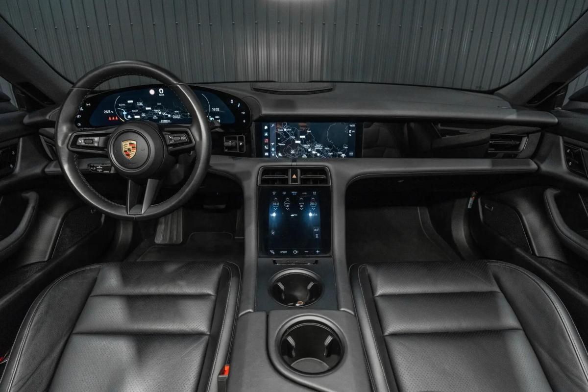 porsche-taycan-2021-eletrico-0cc