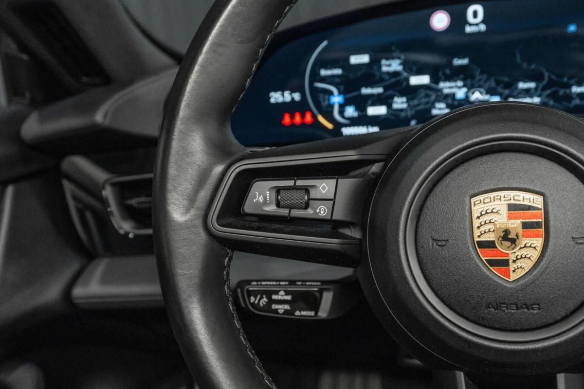 porsche-taycan-2021-eletrico-0cc