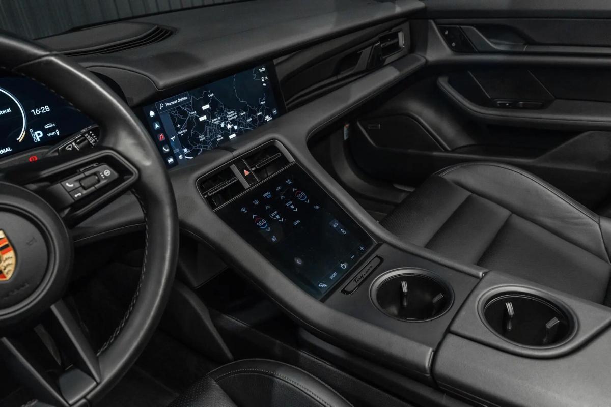 porsche-taycan-2021-eletrico-0cc