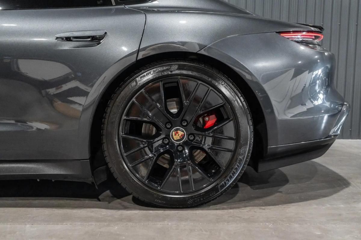 porsche-taycan-2021-eletrico-0cc