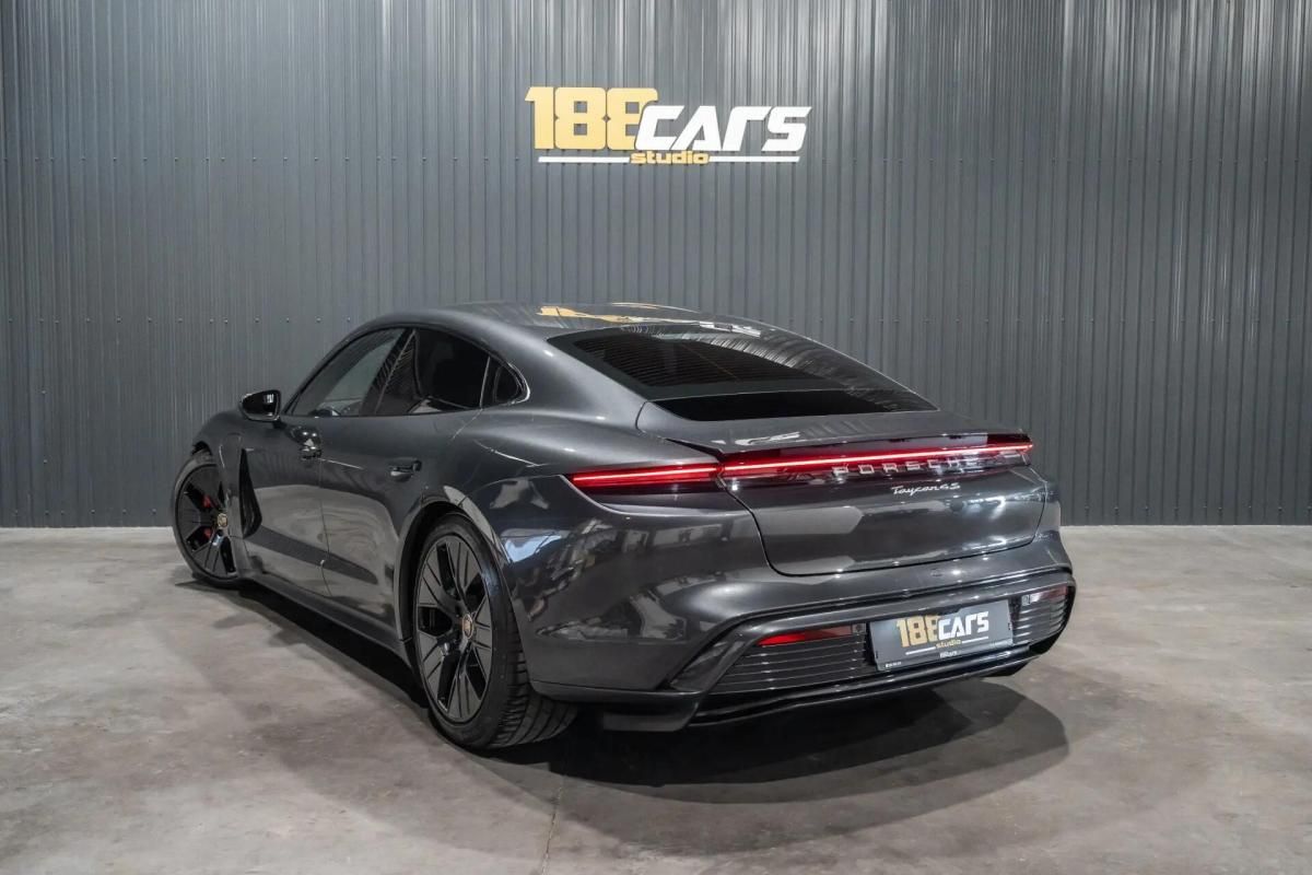 porsche-taycan-2021-eletrico-0cc