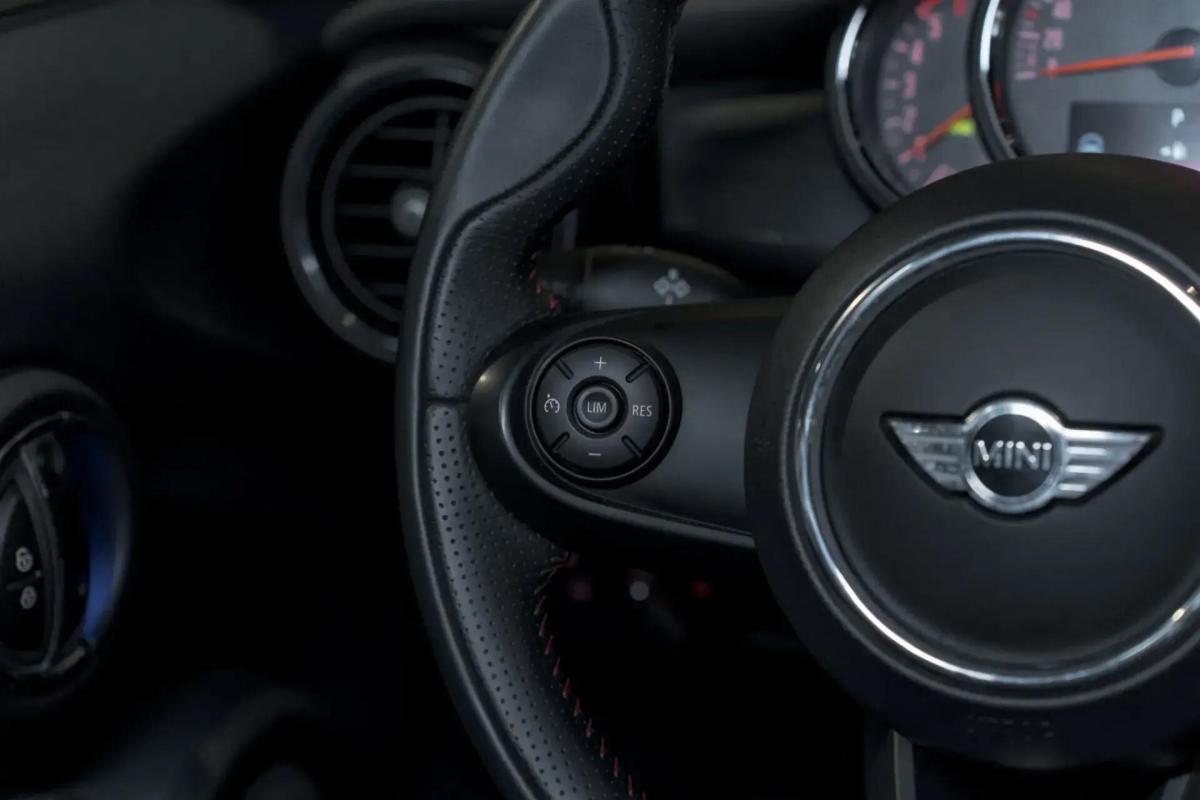 mini-cooper-d-2015-diesel-1496cc