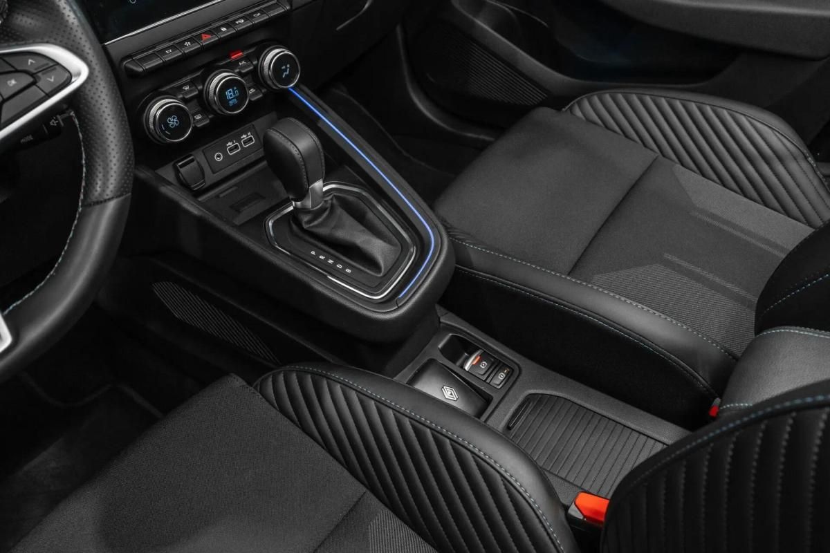 renault-clio-2024-hibrido-a-gasolina-1598cc