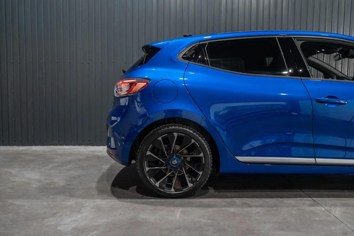 renault-clio-2024-hibrido-a-gasolina-1598cc