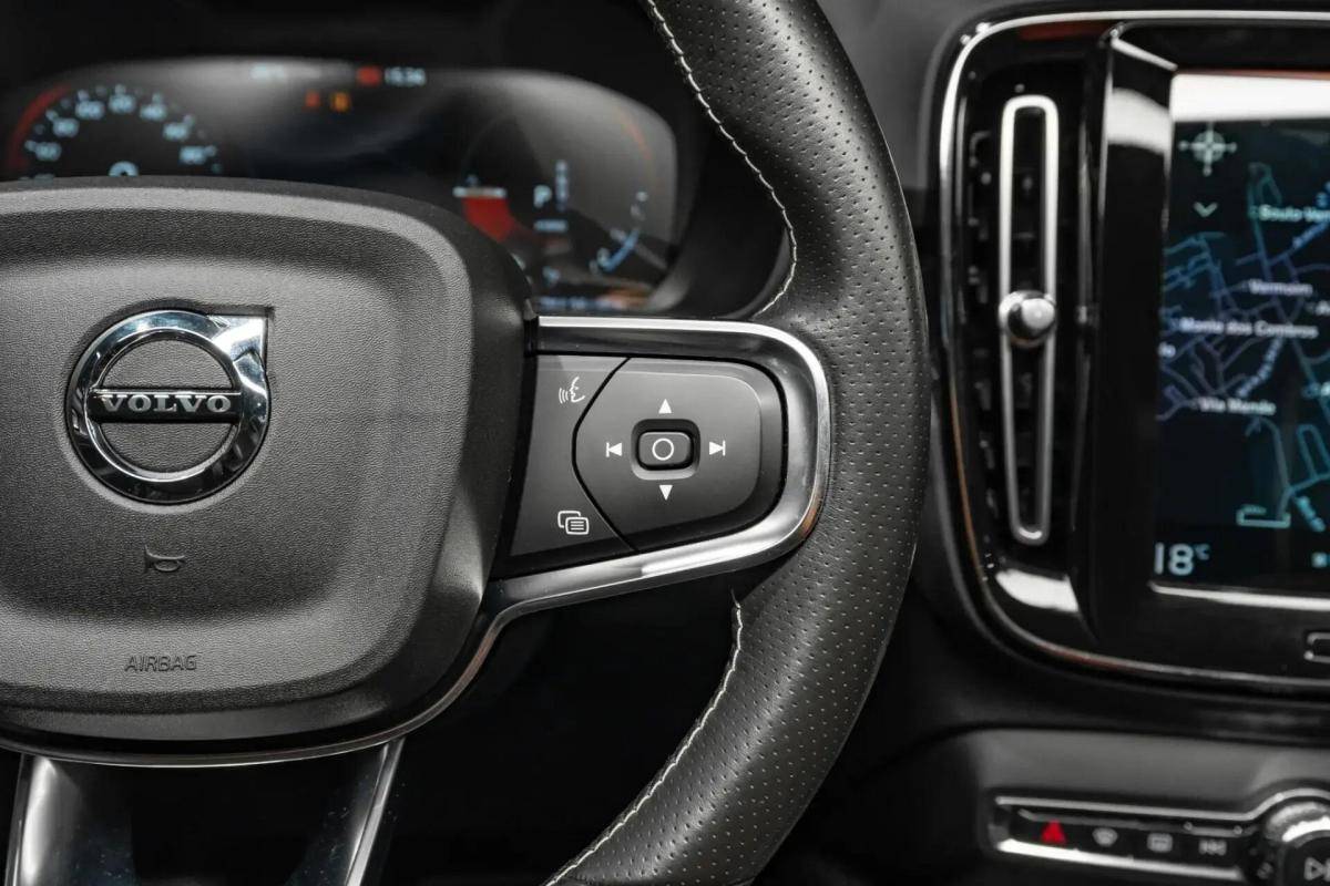 volvo-xc40-2020-hibrido-a-gasolina-1477cc