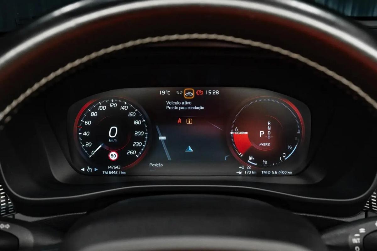 volvo-xc40-2020-hibrido-a-gasolina-1477cc