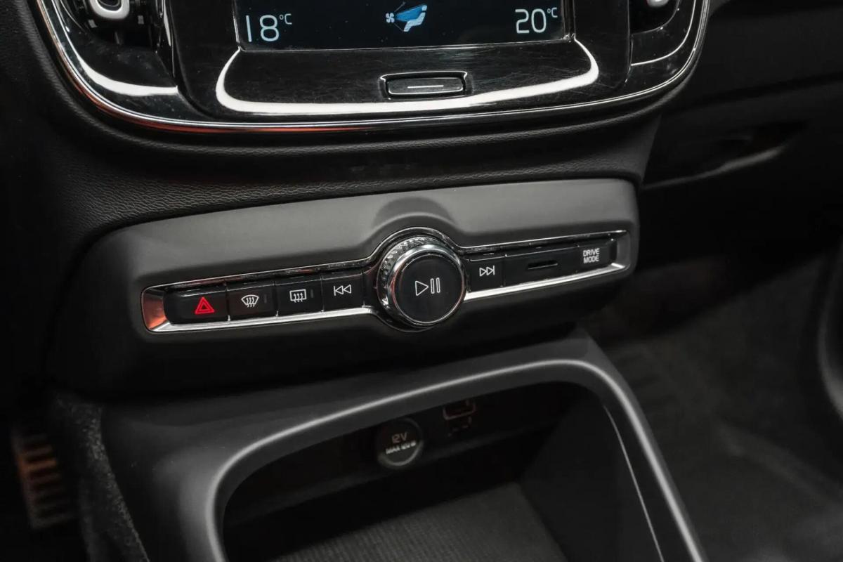 volvo-xc40-2020-hibrido-a-gasolina-1477cc