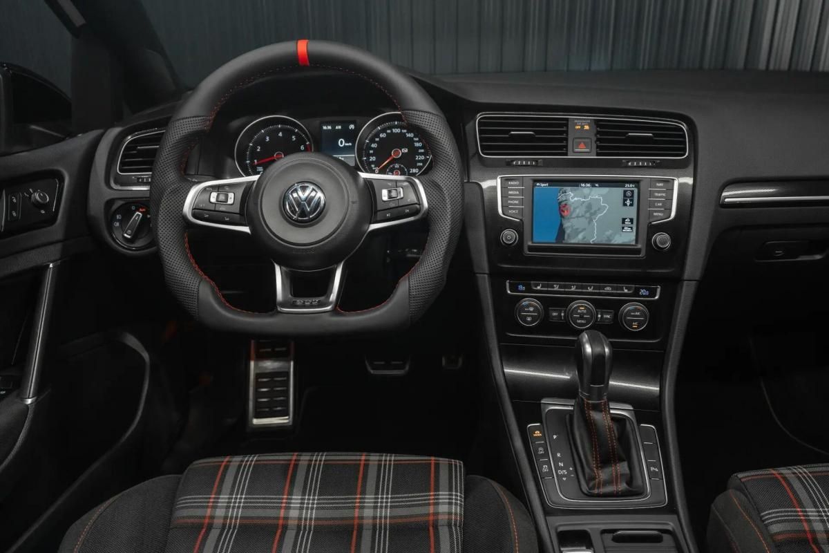 volkswagen-golf-2016-gasolina-1984cc