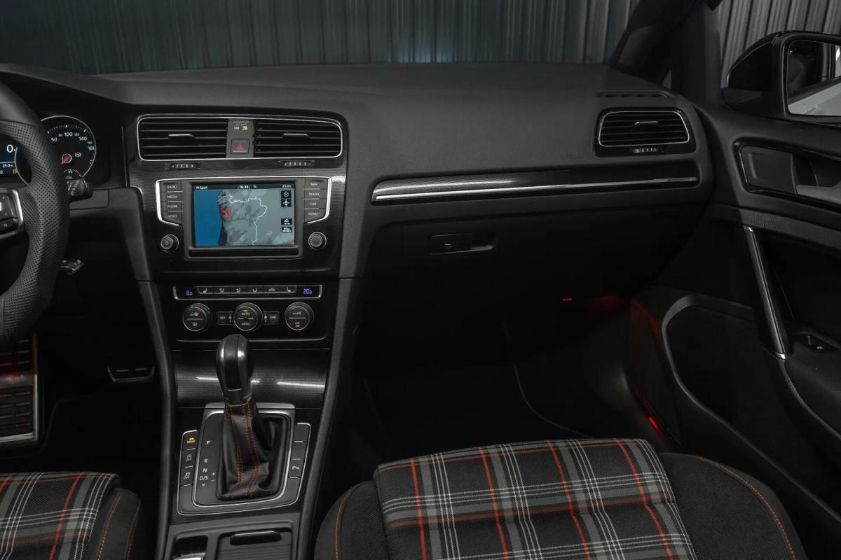 volkswagen-golf-2016-gasolina-1984cc