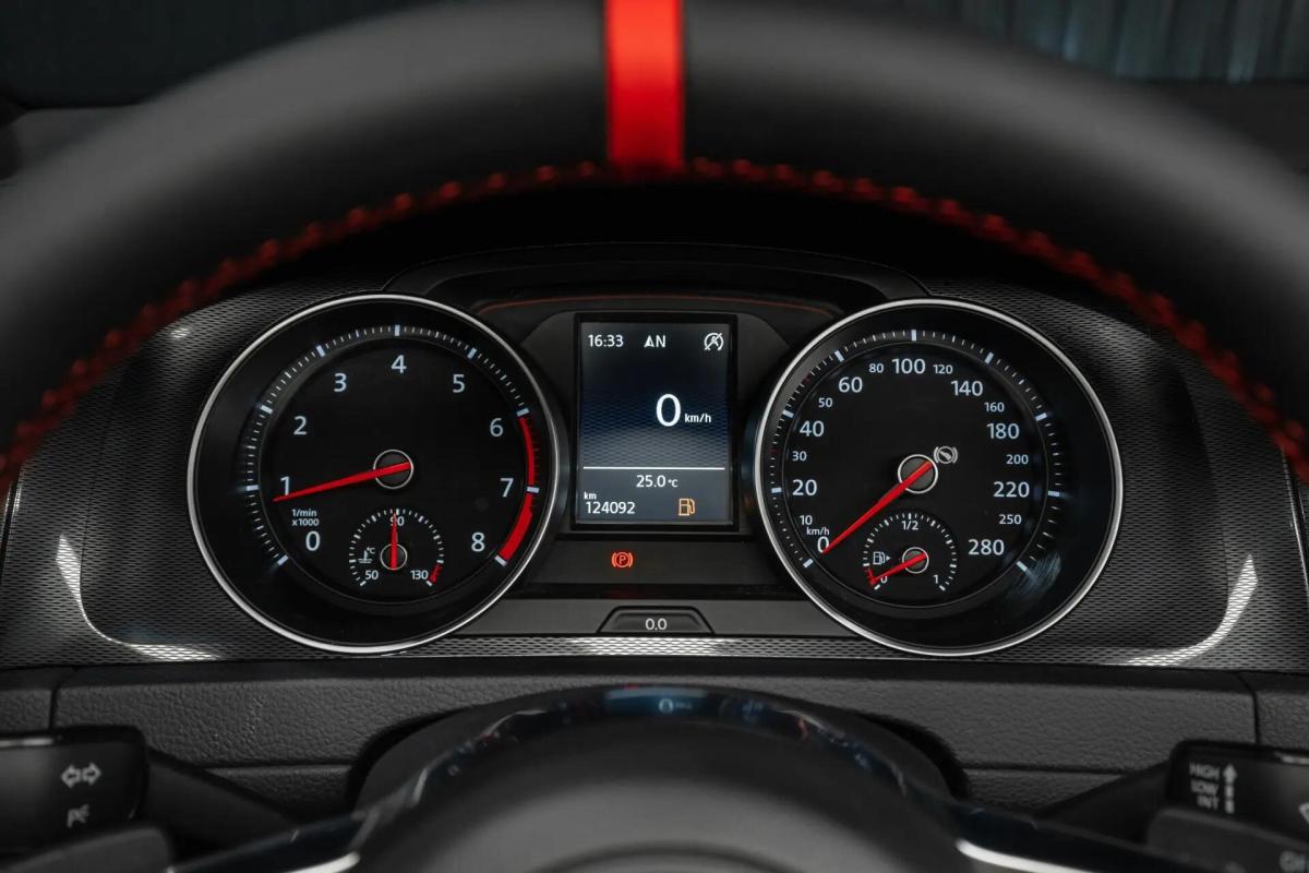 volkswagen-golf-2016-gasolina-1984cc