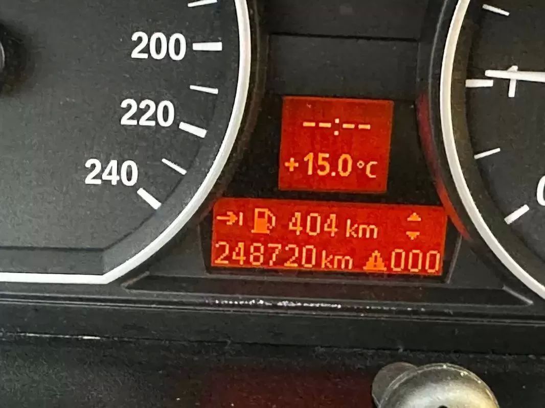 bmw-serie-1-2008-gasolina-1995cc
