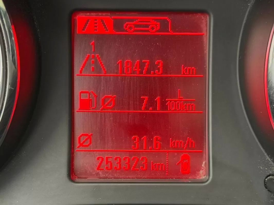 opel-insignia-sports-tourer-2011-diesel-1956cc