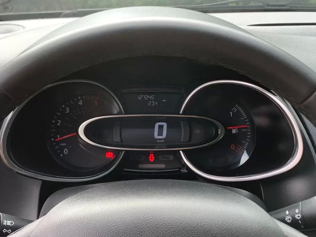 renault-clio-sport-tourer-2019-diesel-1461cc