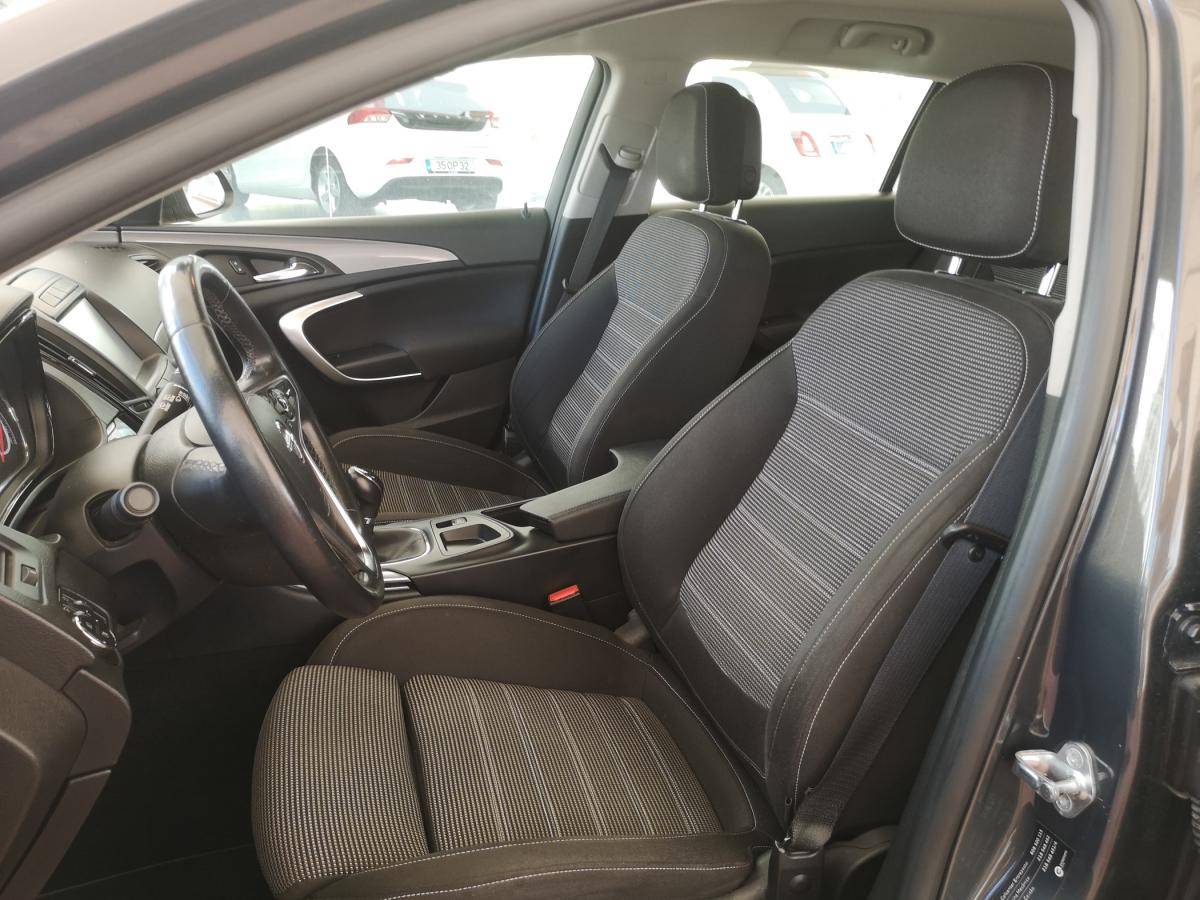 opel-insignia-sports-tourer-2015-diesel-1598cc