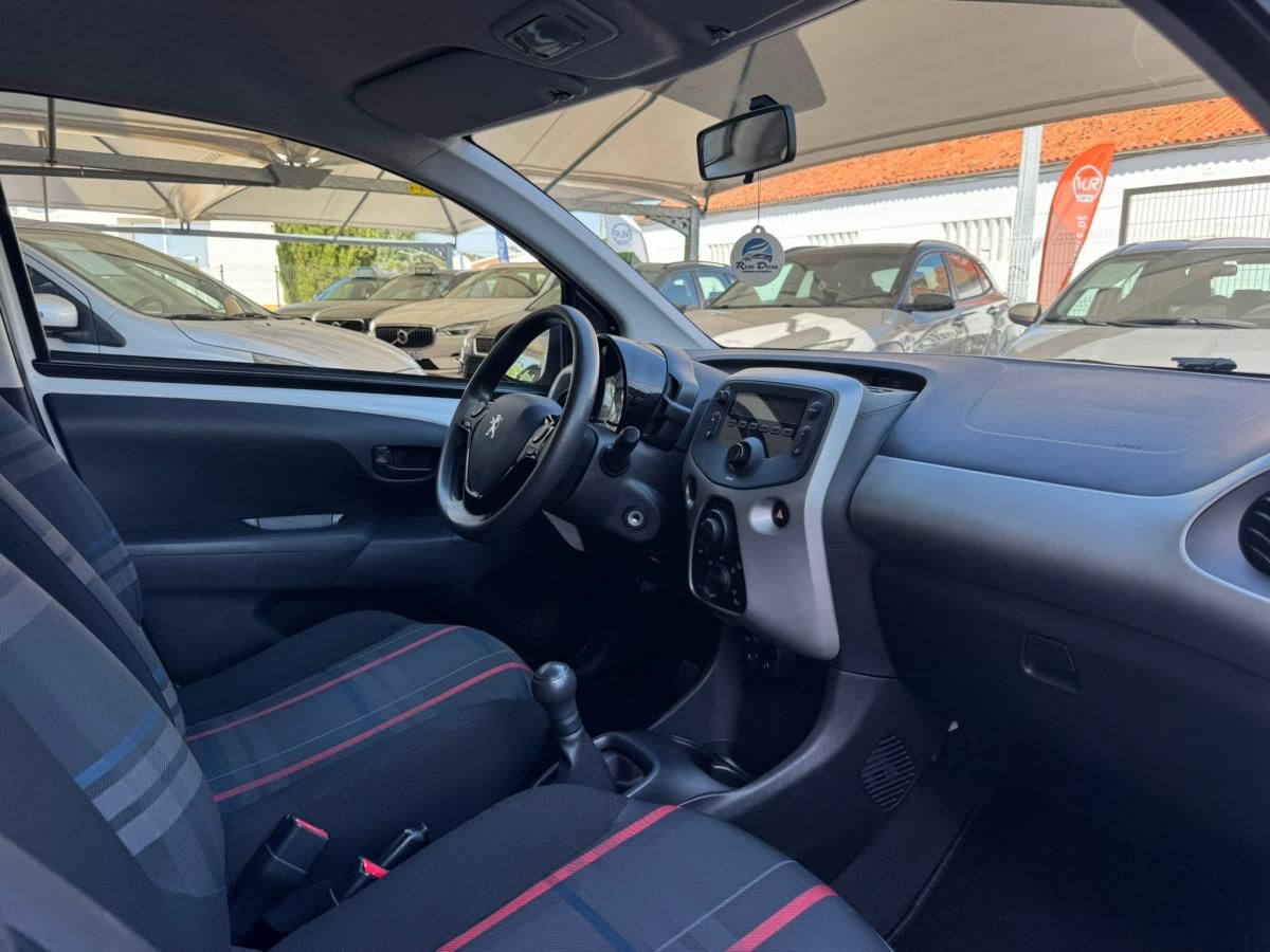 peugeot-108-2014-gasolina-998cc