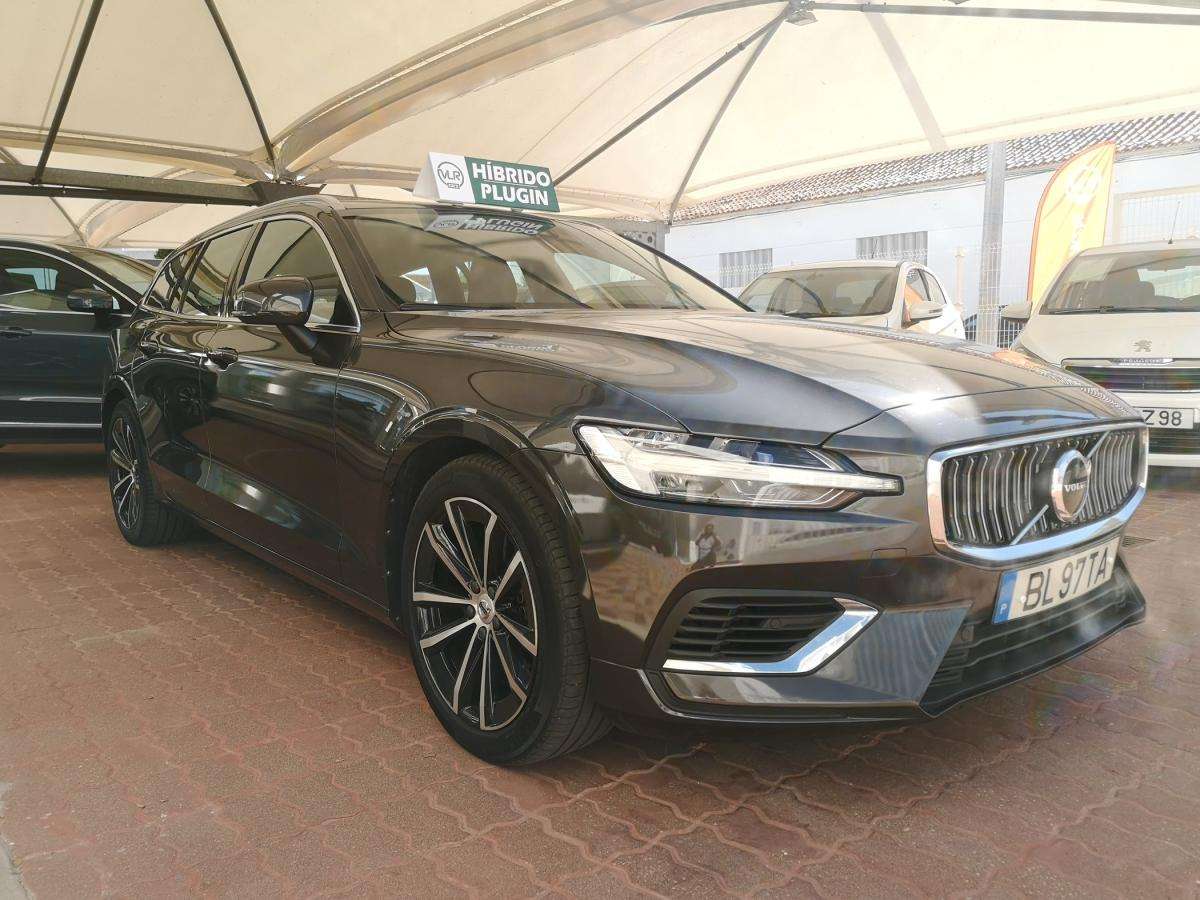volvo-v60-2024-hibrido-a-gasolina-1969cc