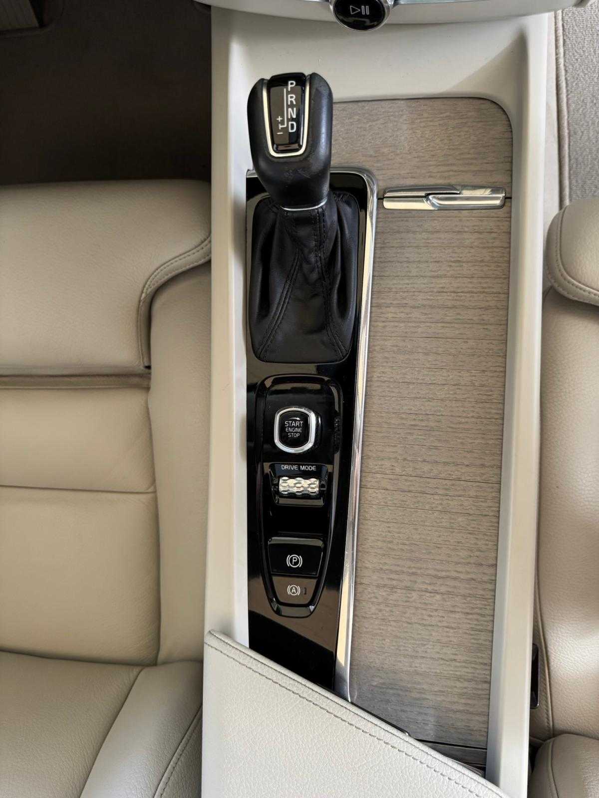 volvo-xc60-2019-gasolina-1969cc