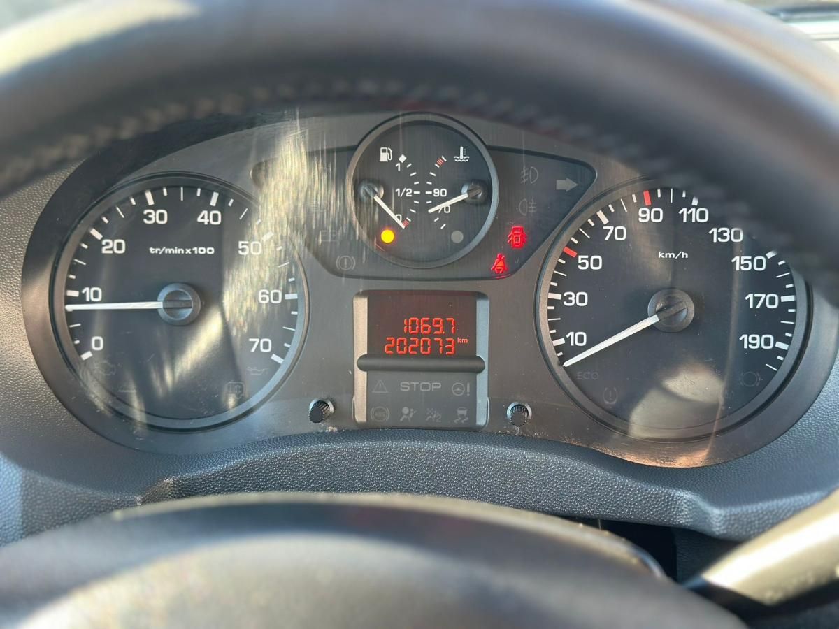 peugeot-expert-2015-diesel-1560cc