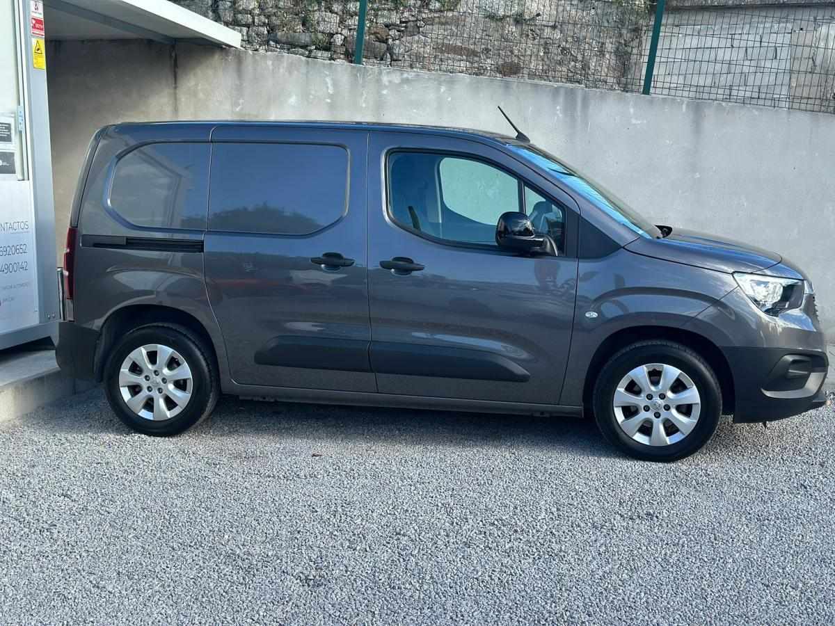 opel-combo-2022-diesel-1499cc