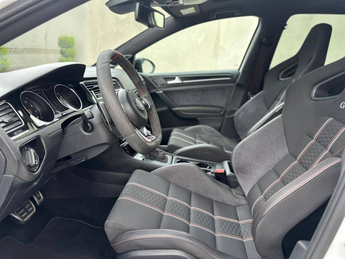 volkswagen-golf-2016-gasolina-1984cc