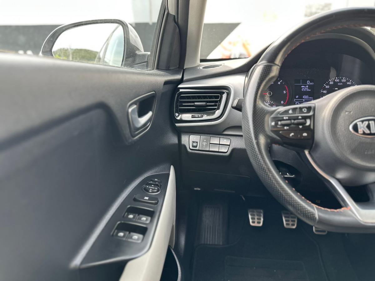kia-stonic-2018-diesel-1582cc