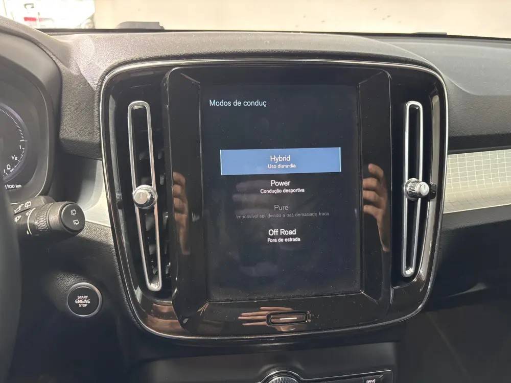 volvo-xc40-2021-hibrido-a-gasolina-1477cc