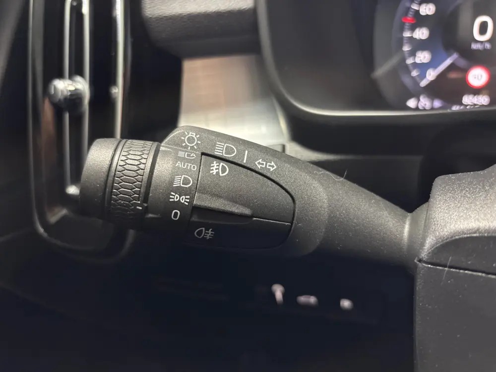 volvo-xc40-2021-hibrido-a-gasolina-1477cc