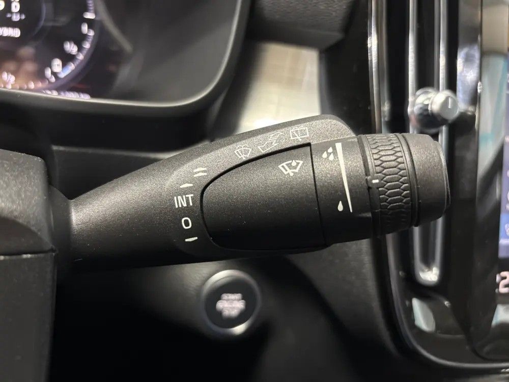 volvo-xc40-2021-hibrido-a-gasolina-1477cc