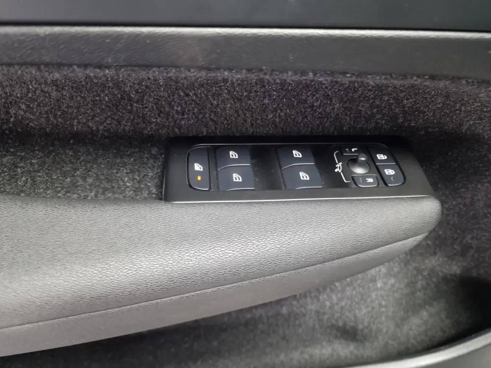 volvo-xc40-2021-hibrido-a-gasolina-1477cc